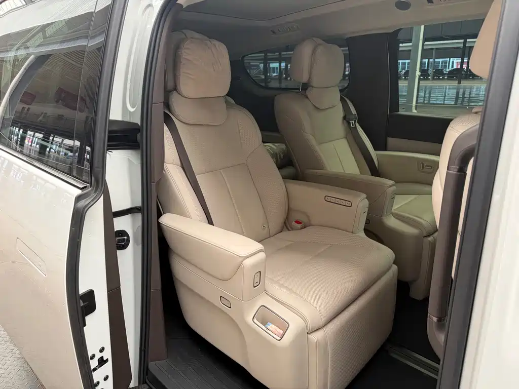 Li Auto Li MEGA — миниатюра 11