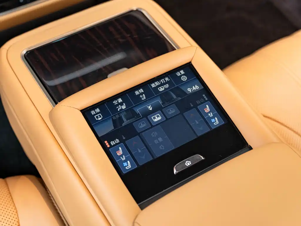 Lexus LS — миниатюра 19