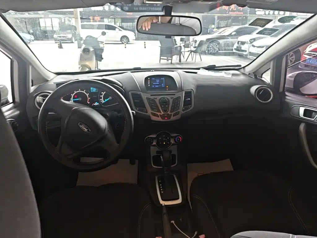 Ford Fiesta — миниатюра 10
