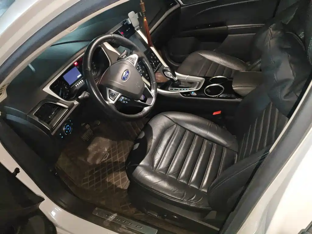 Ford Mondeo — миниатюра 16