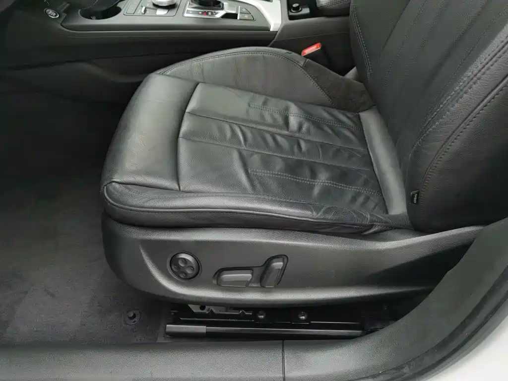 Audi A4L — миниатюра 20