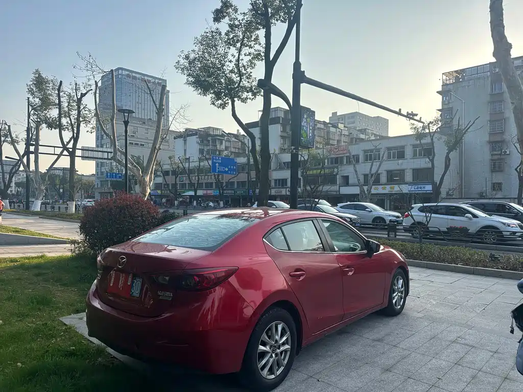 MAZDA 3 ANGKESAILA