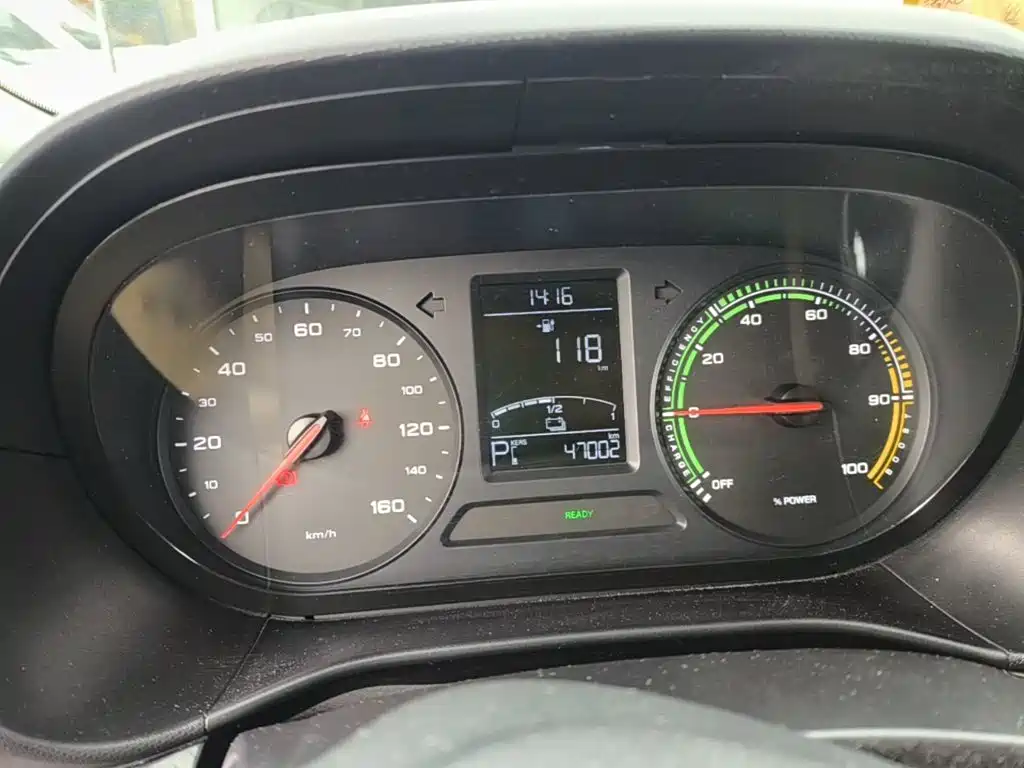 Roewe Clever — миниатюра 12