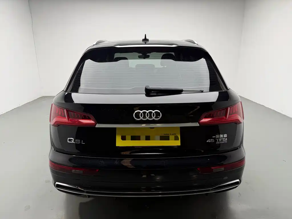 Audi Q5L — миниатюра 8