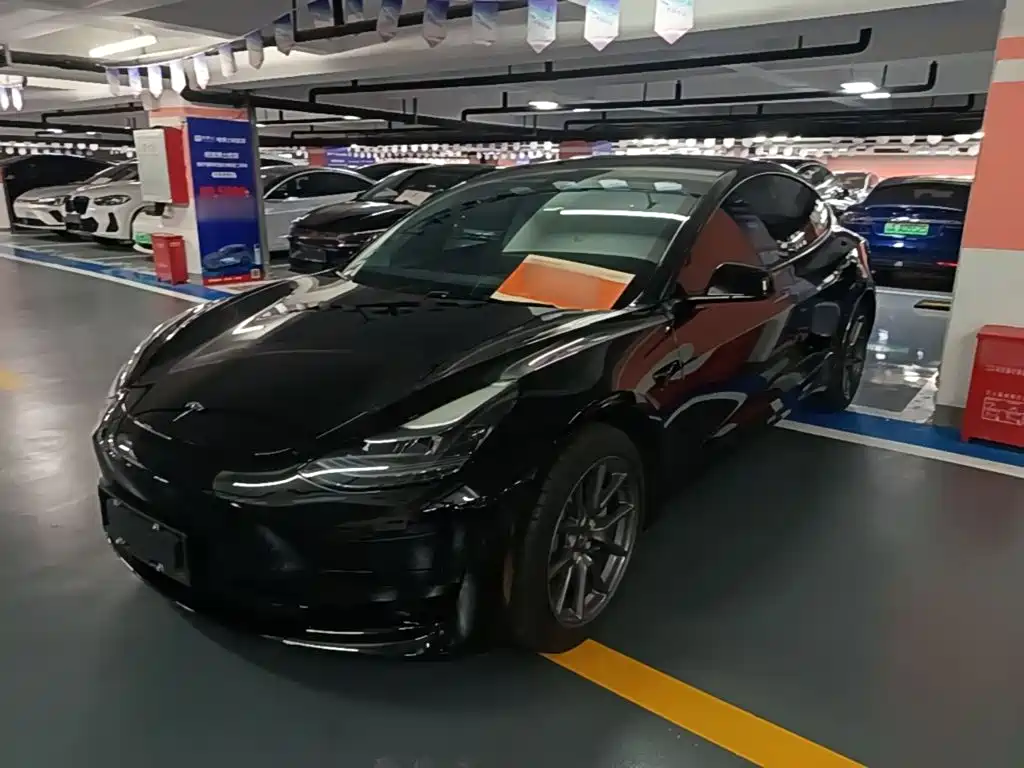 Tesla Model 3 — миниатюра 2