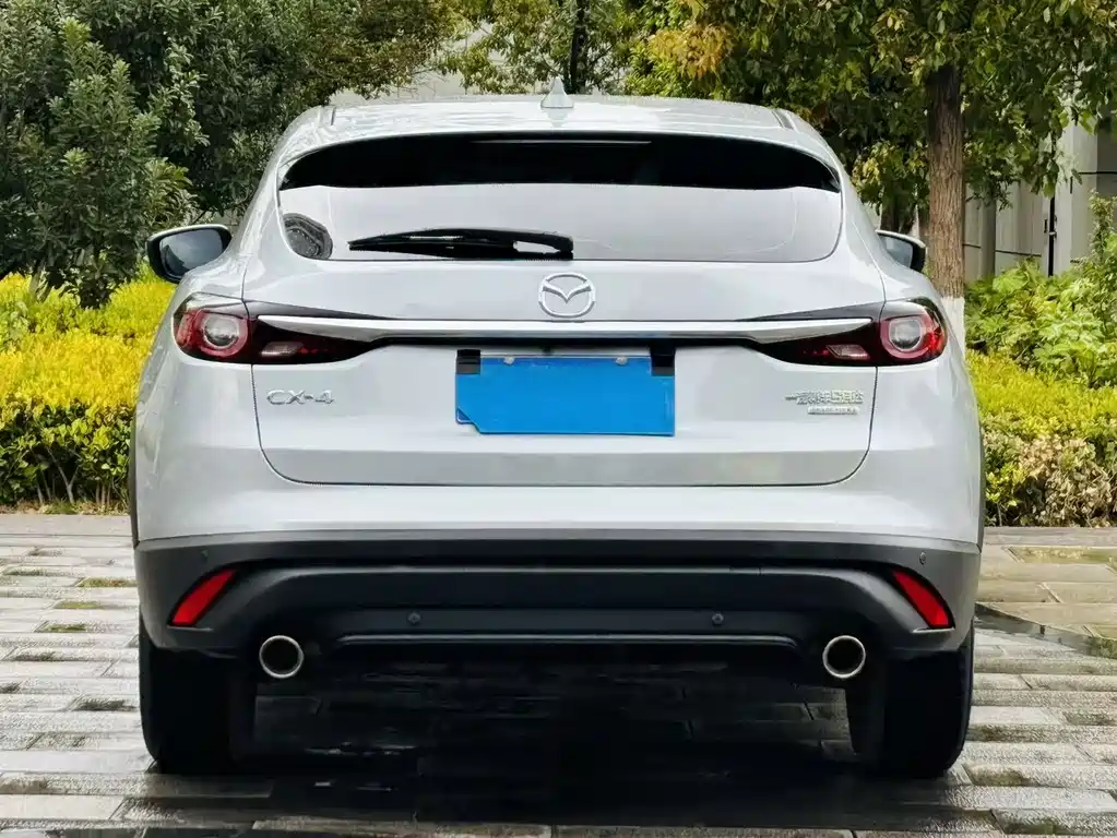 MAZDA CX 4
