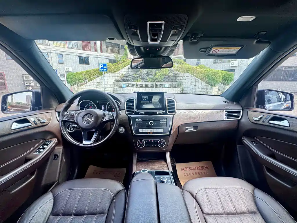 Mercedes-Benz GLE (Import) — миниатюра 6