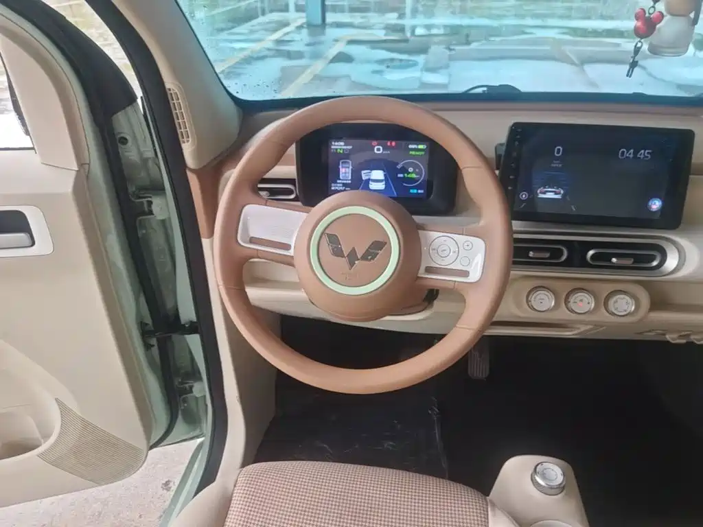 Wuling MINIEV — миниатюра 11