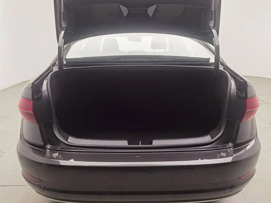 Volkswagen Sagitar — миниатюра 16