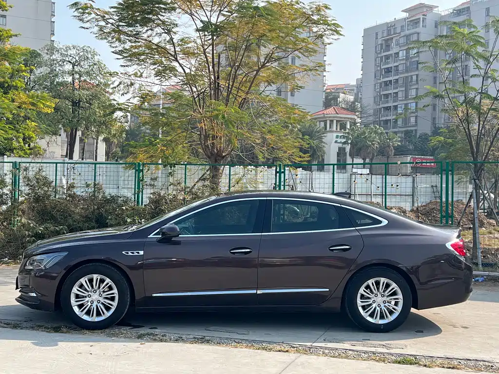 BUICK LACROSSE