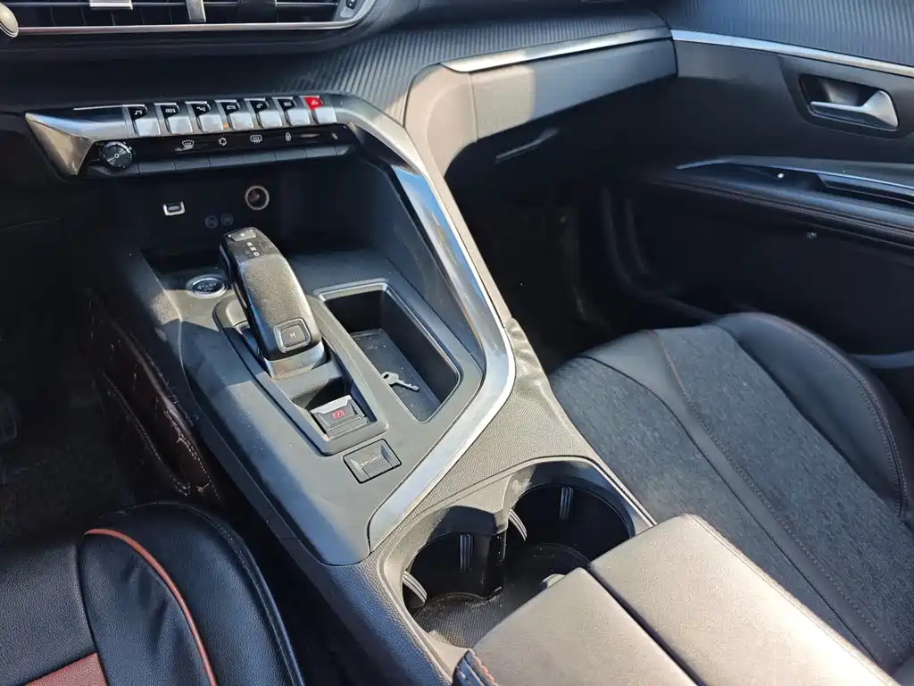 Peugeot 5008 — миниатюра 13