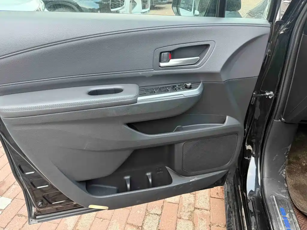 Toyota Sienna — миниатюра 6