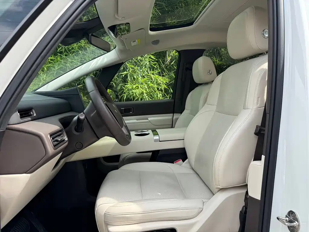 Li Auto Li MEGA — миниатюра 4