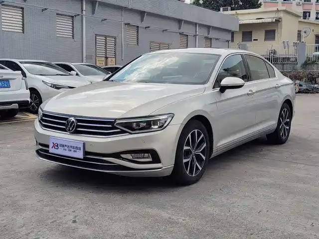 VOLKSWAGEN MAGOTAN 2022