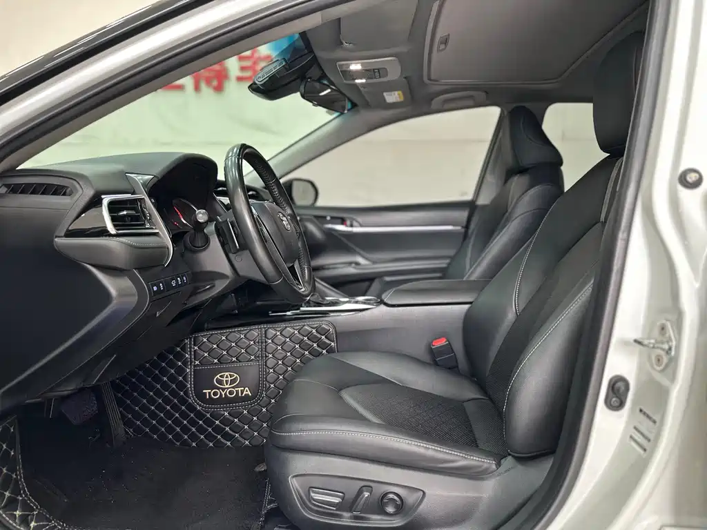 Toyota Camry 2019 2.5S
