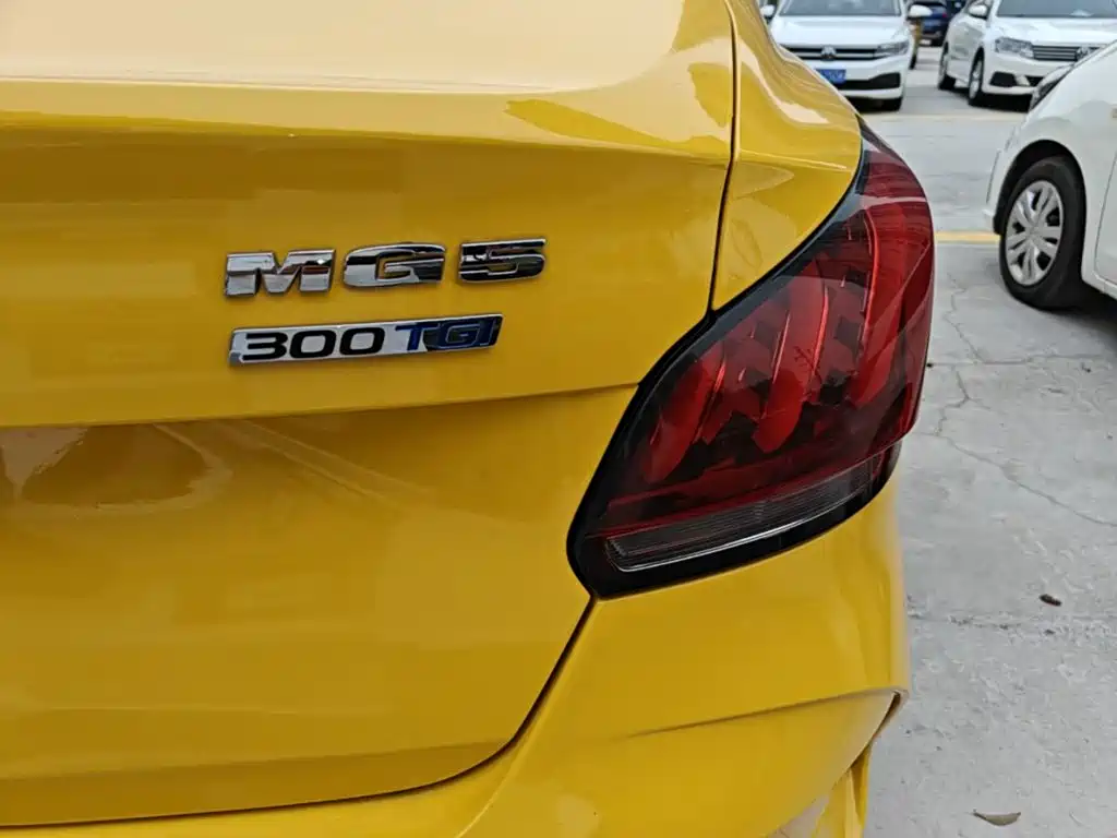 MG MG5 — миниатюра 8