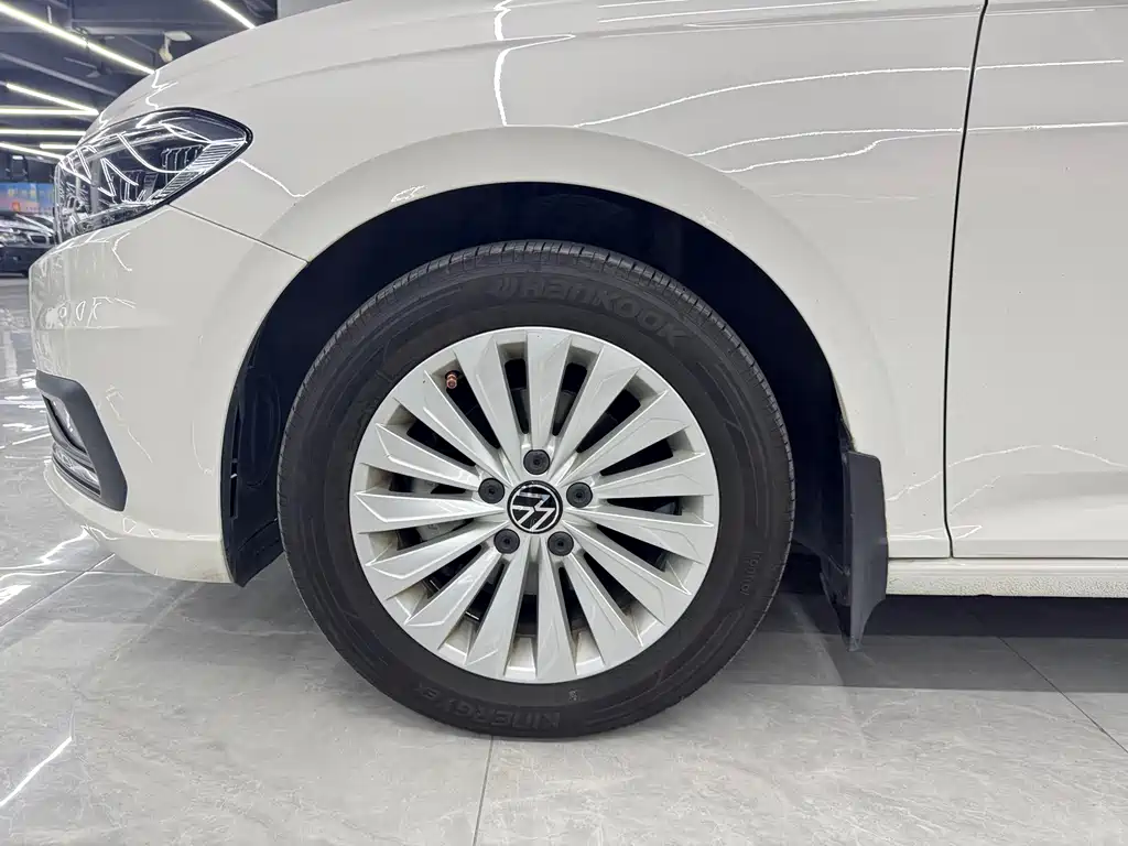 Volkswagen Lavida — миниатюра 6