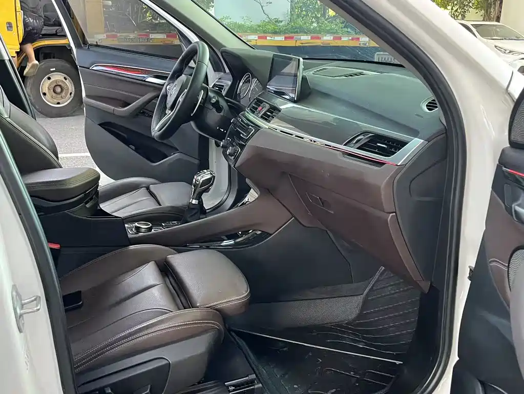 BMW X1 2019 xDrive25Le Luxury