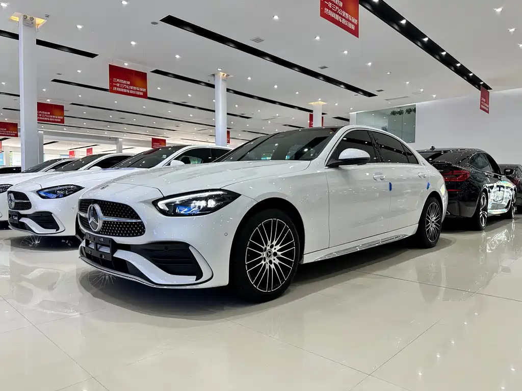 Mercedes-Benz C-Class 2024