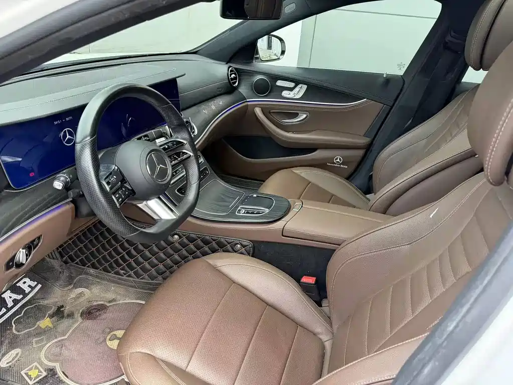 Mercedes-Benz E-Class — миниатюра 6