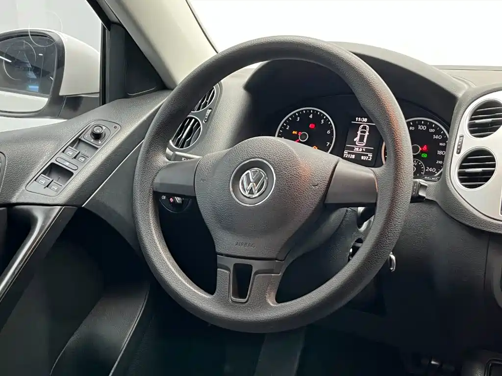 Volkswagen Tiguan — миниатюра 18