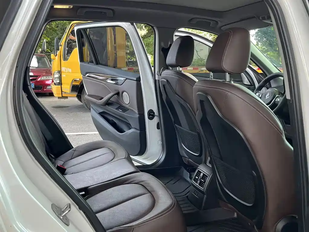 BMW X1 2019 xDrive25Le Luxury