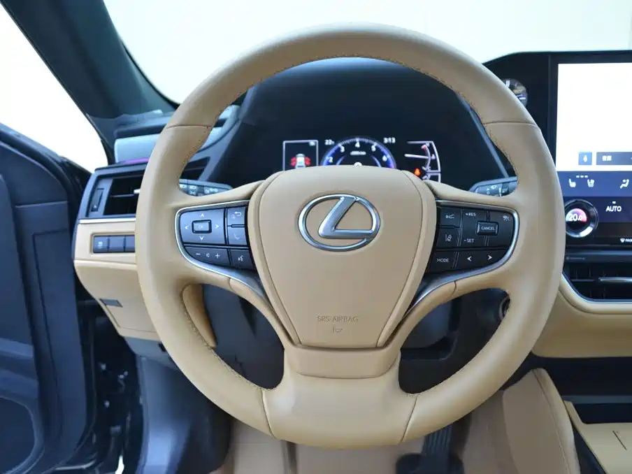 Lexus ES — миниатюра 9