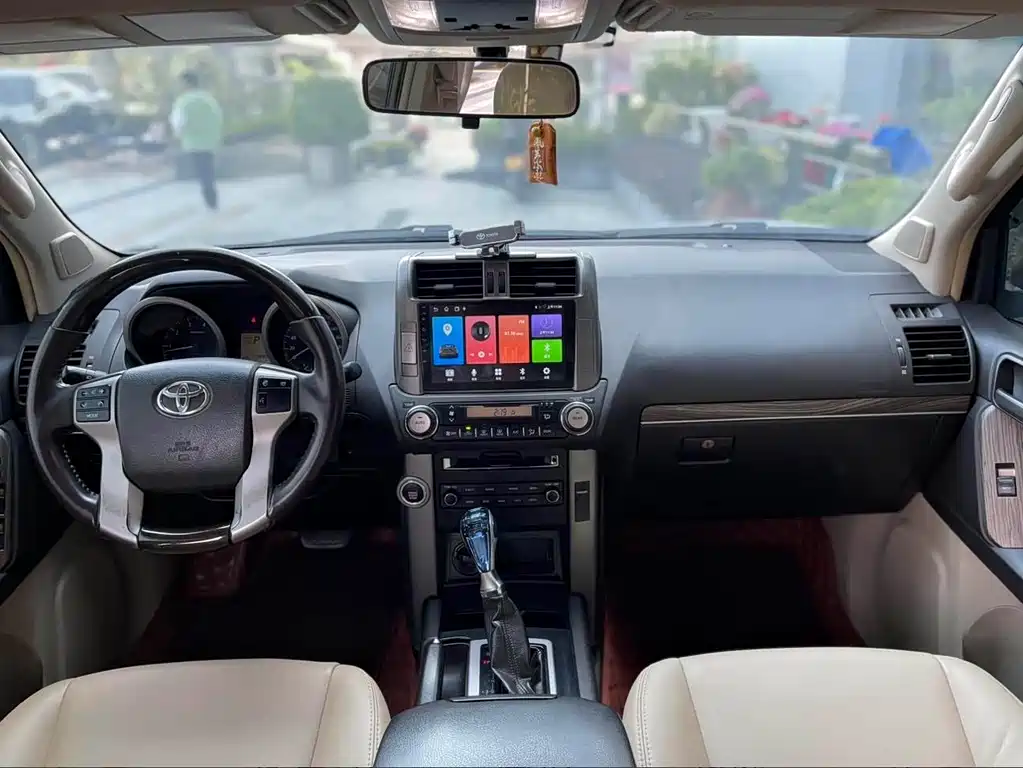 Toyota Prado (Import) — миниатюра 8