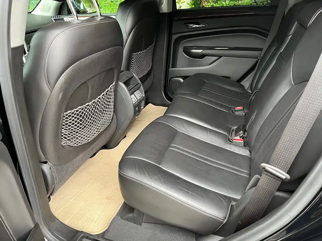 Cadillac SRX — миниатюра 9