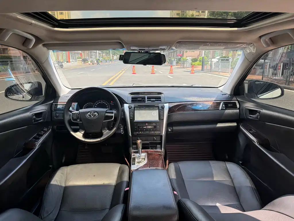 Toyota Camry — миниатюра 15