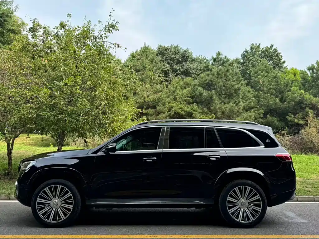 Mercedes-Benz GLS — миниатюра 14
