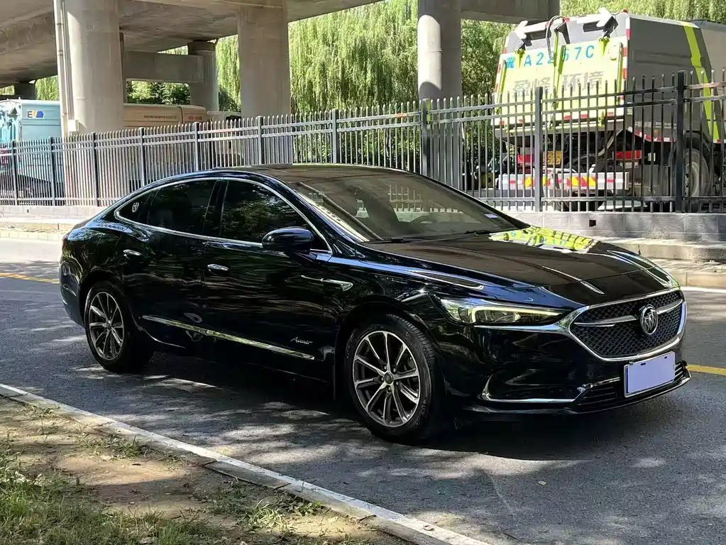 Buick LaCrosse — миниатюра 3