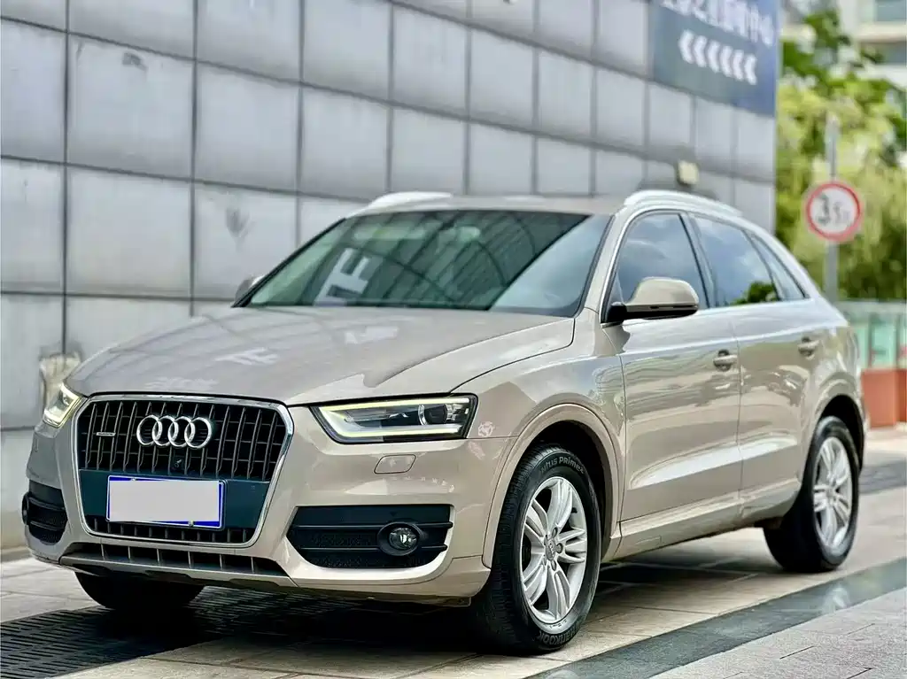 Купить Audi Q3