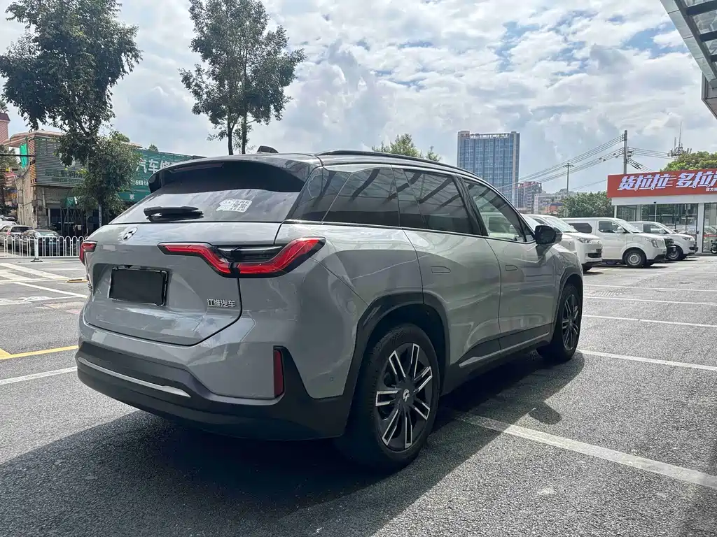 NIO ES6 — миниатюра 8