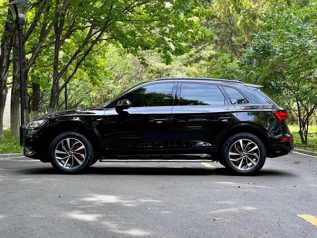 Audi Q5L — миниатюра 13
