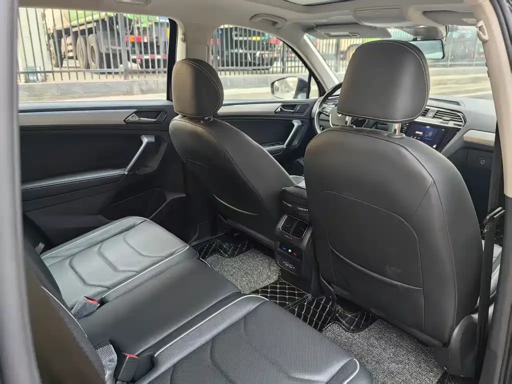 VOLKSWAGEN TIGUAN L NEW ENERGY