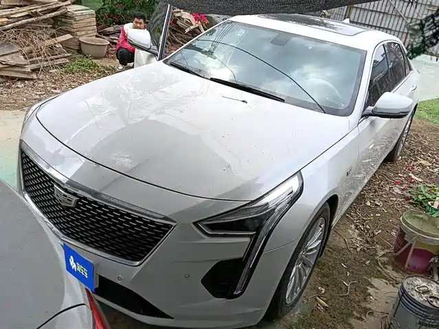 CADILLAC CT6