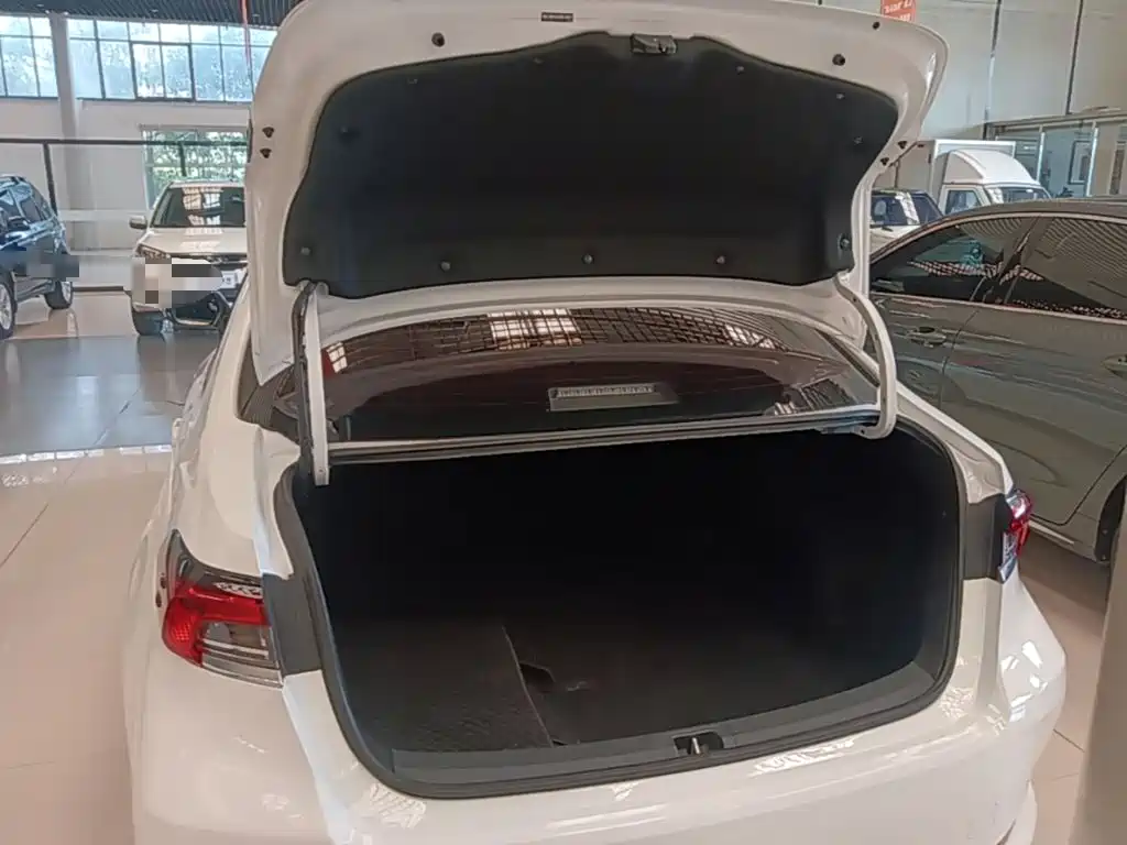 Toyota Corolla — миниатюра 19