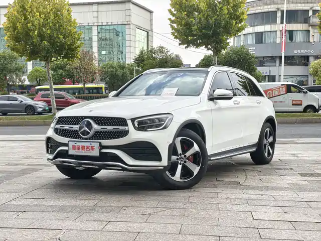 MERCEDES BENZ GLC