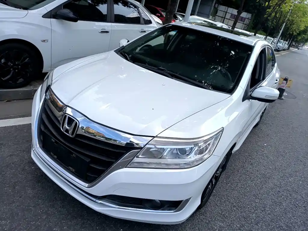 Honda Crider 2016 1.8L CVT Luxury Edition