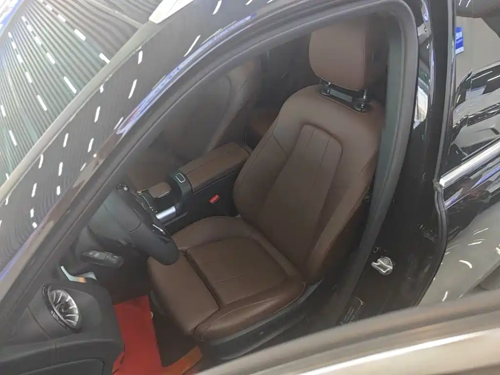 Mercedes-Benz GLB — миниатюра 15