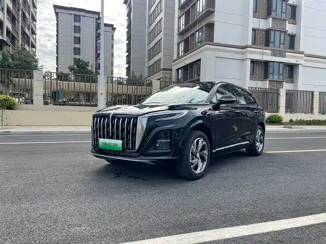 RED FLAG HONGQI HS3 PHEV 2024