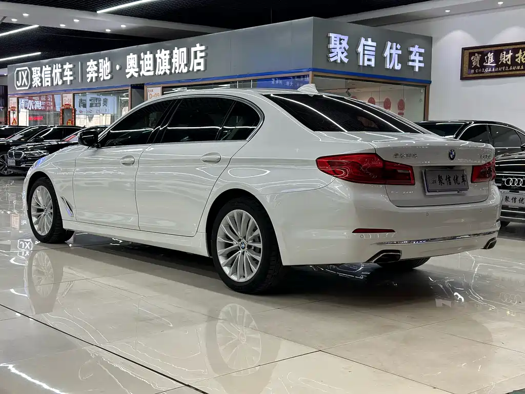 BMW 5 SERIES