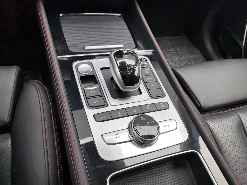 BYD Tang New Energy — миниатюра 13