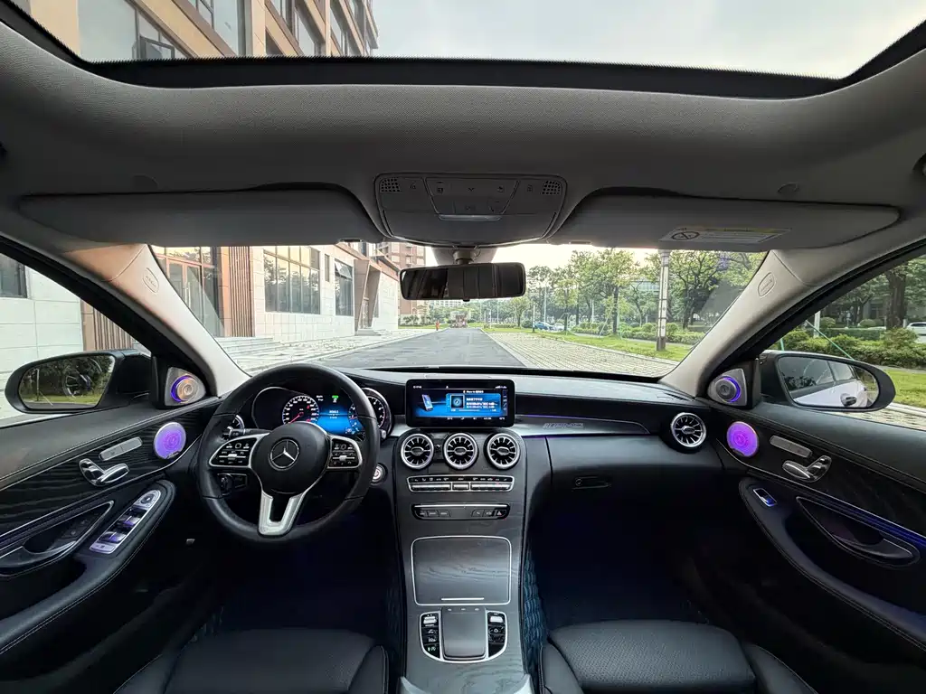 Mercedes-Benz C-Class — миниатюра 16