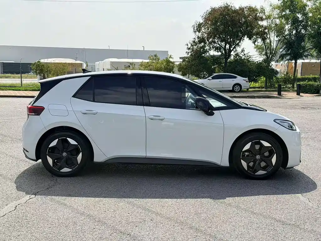 Volkswagen ID.3 — миниатюра 5