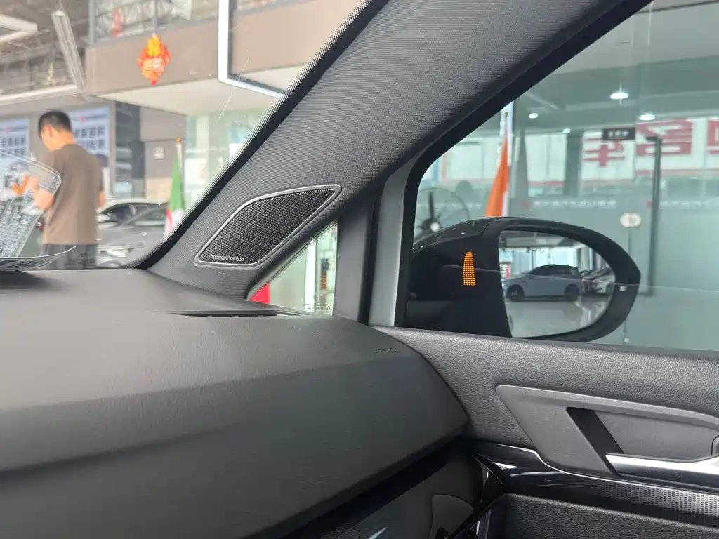 Volkswagen Golf 2023 280TSI DSG R-Line