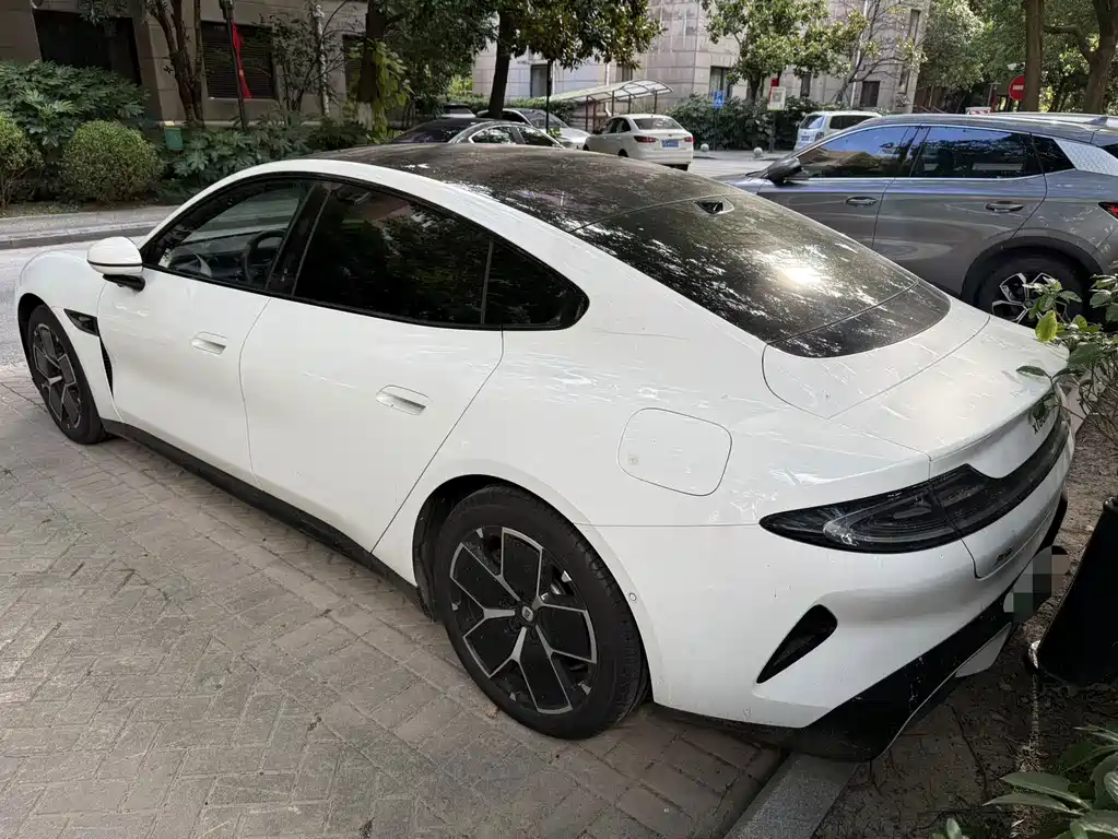 Xiaomi SU7 — миниатюра 8