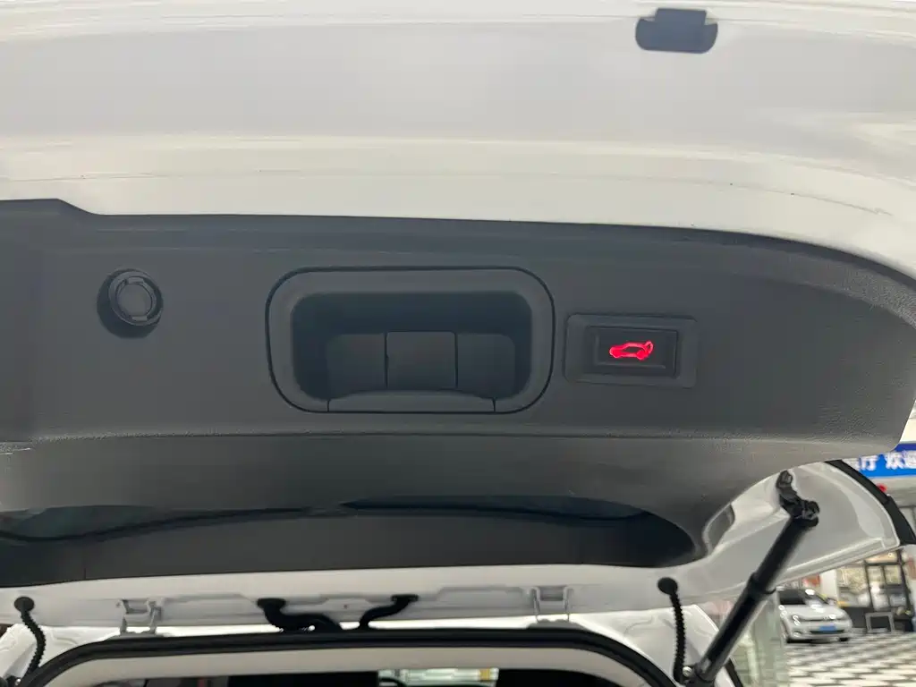 GAC Motor Trumpchi M6 — миниатюра 18