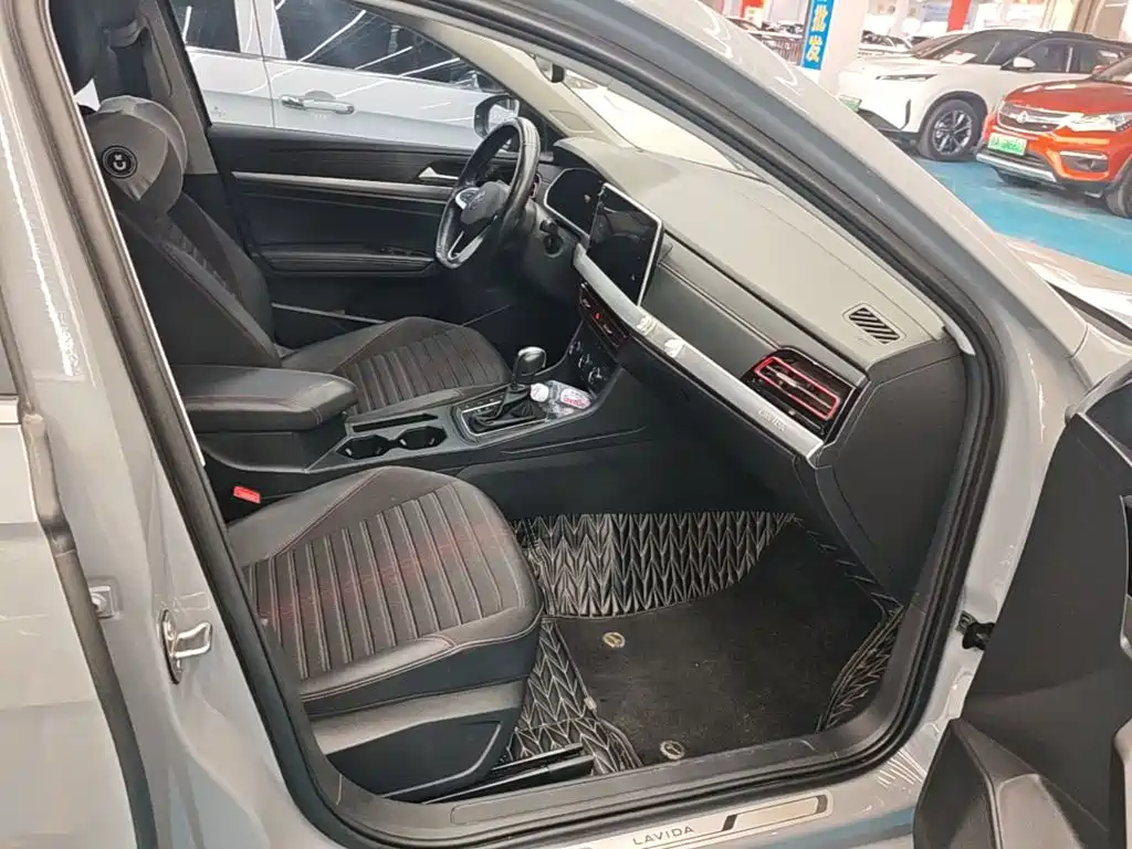 Volkswagen Lavida — миниатюра 25